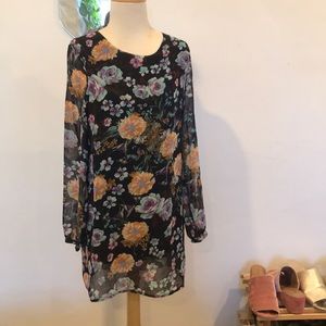 Long sleeve chiffon shift dress.